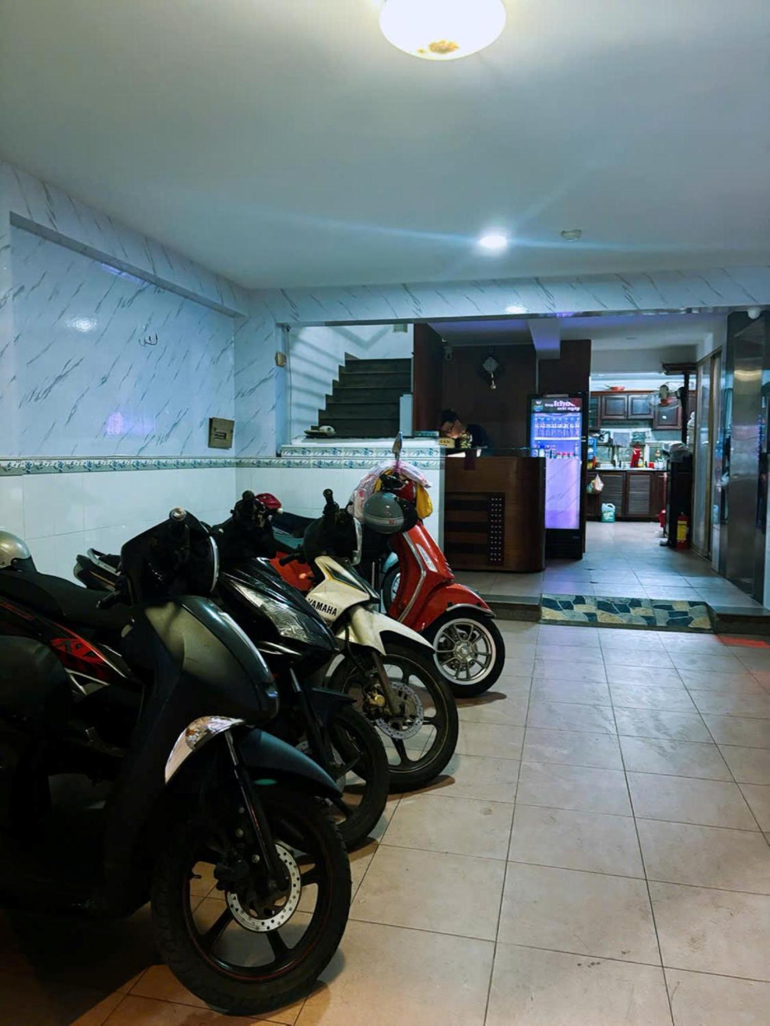 Duy Khang 1 * Ho Chi Minh City
